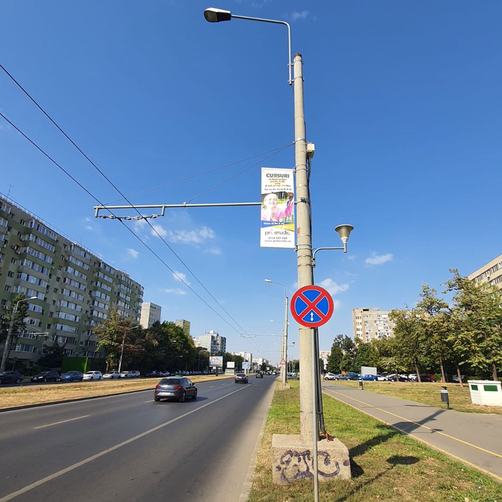 Închiriere Steaguri Direcționale